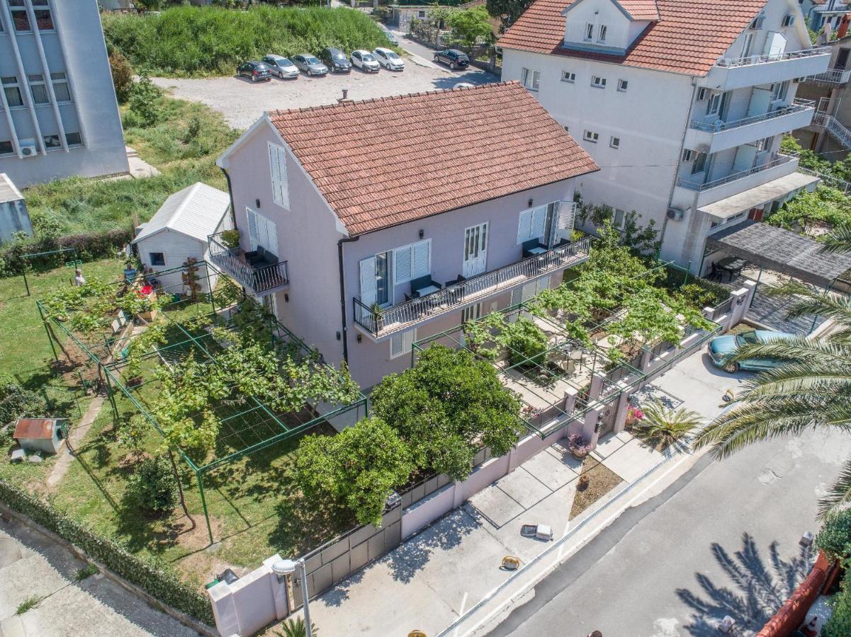 Ioannis Apartments ติวัต ภายนอก รูปภาพ