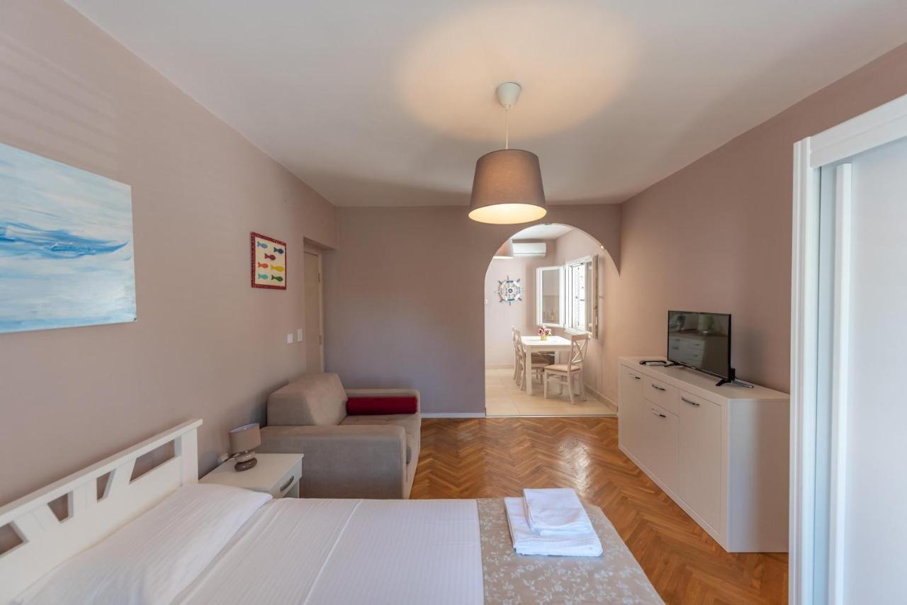 Ioannis Apartments ติวัต ภายนอก รูปภาพ