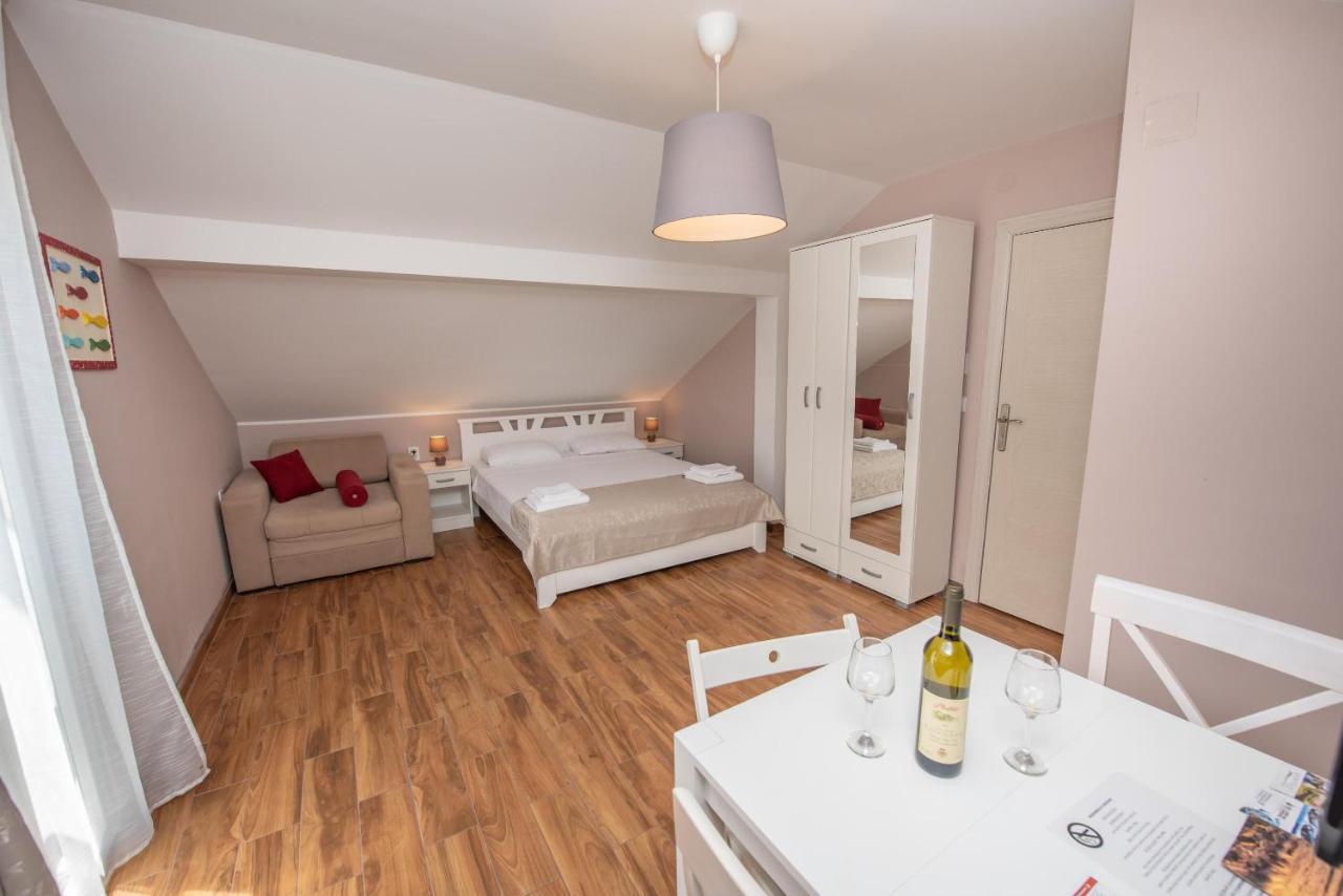 Ioannis Apartments ติวัต ภายนอก รูปภาพ