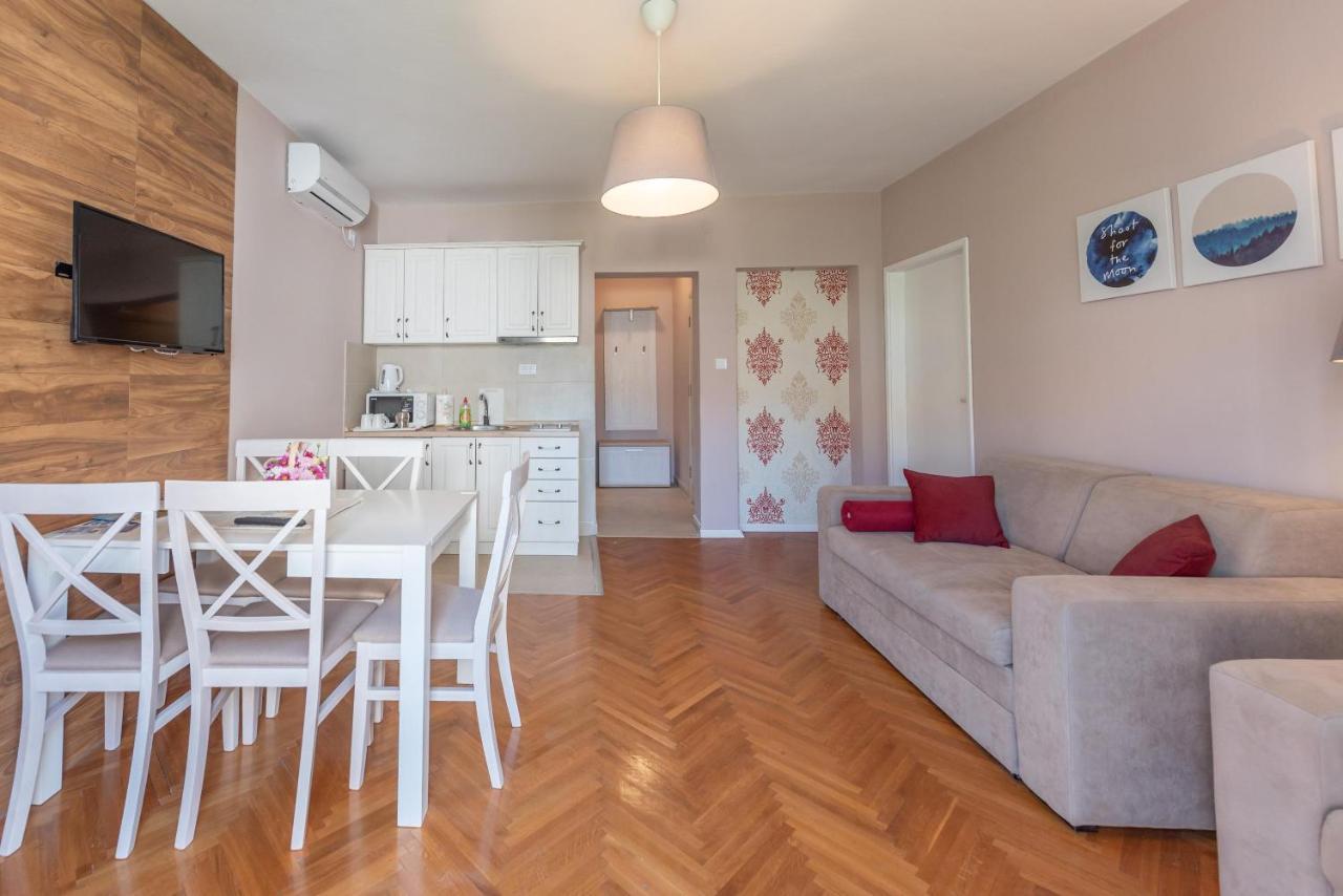 Ioannis Apartments ติวัต ภายนอก รูปภาพ