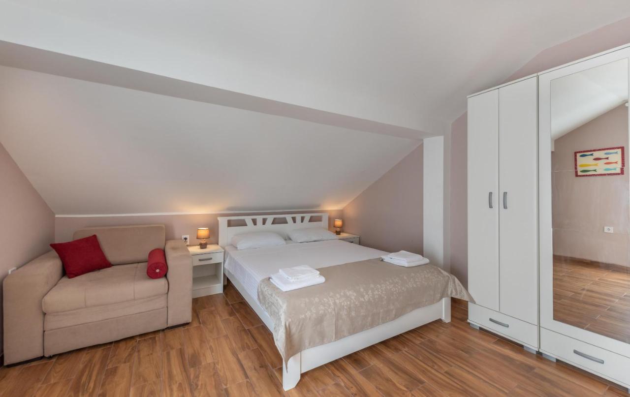 Ioannis Apartments ติวัต ภายนอก รูปภาพ